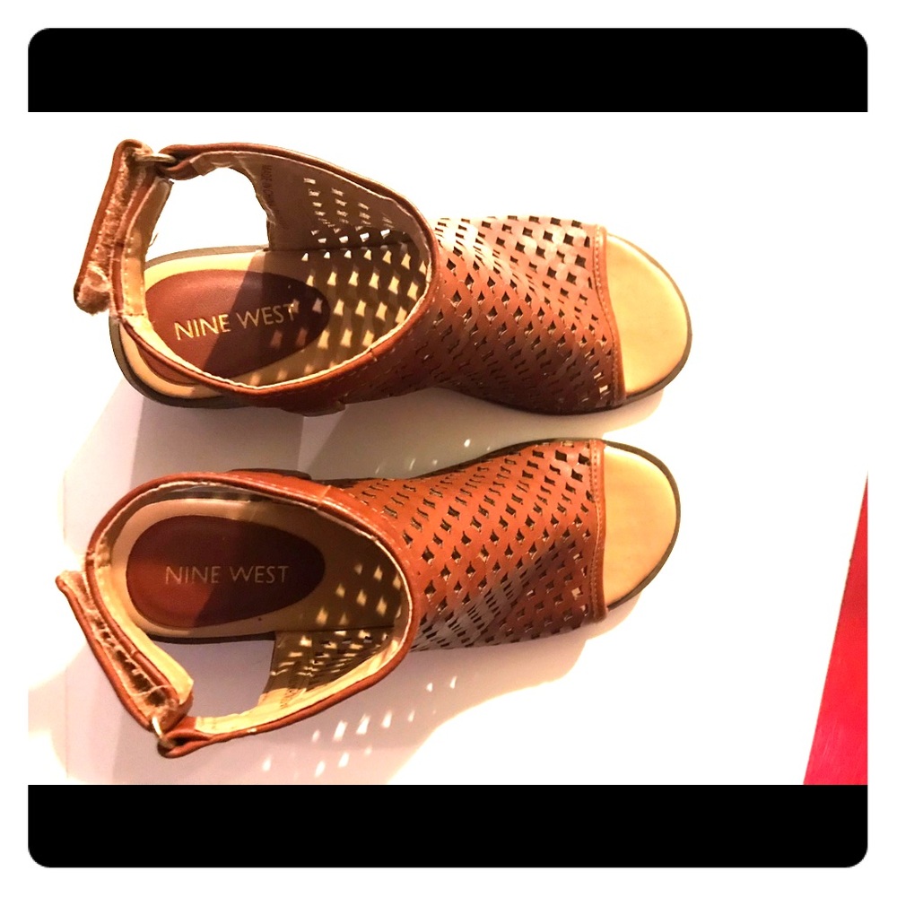 Nine West girls Sandle